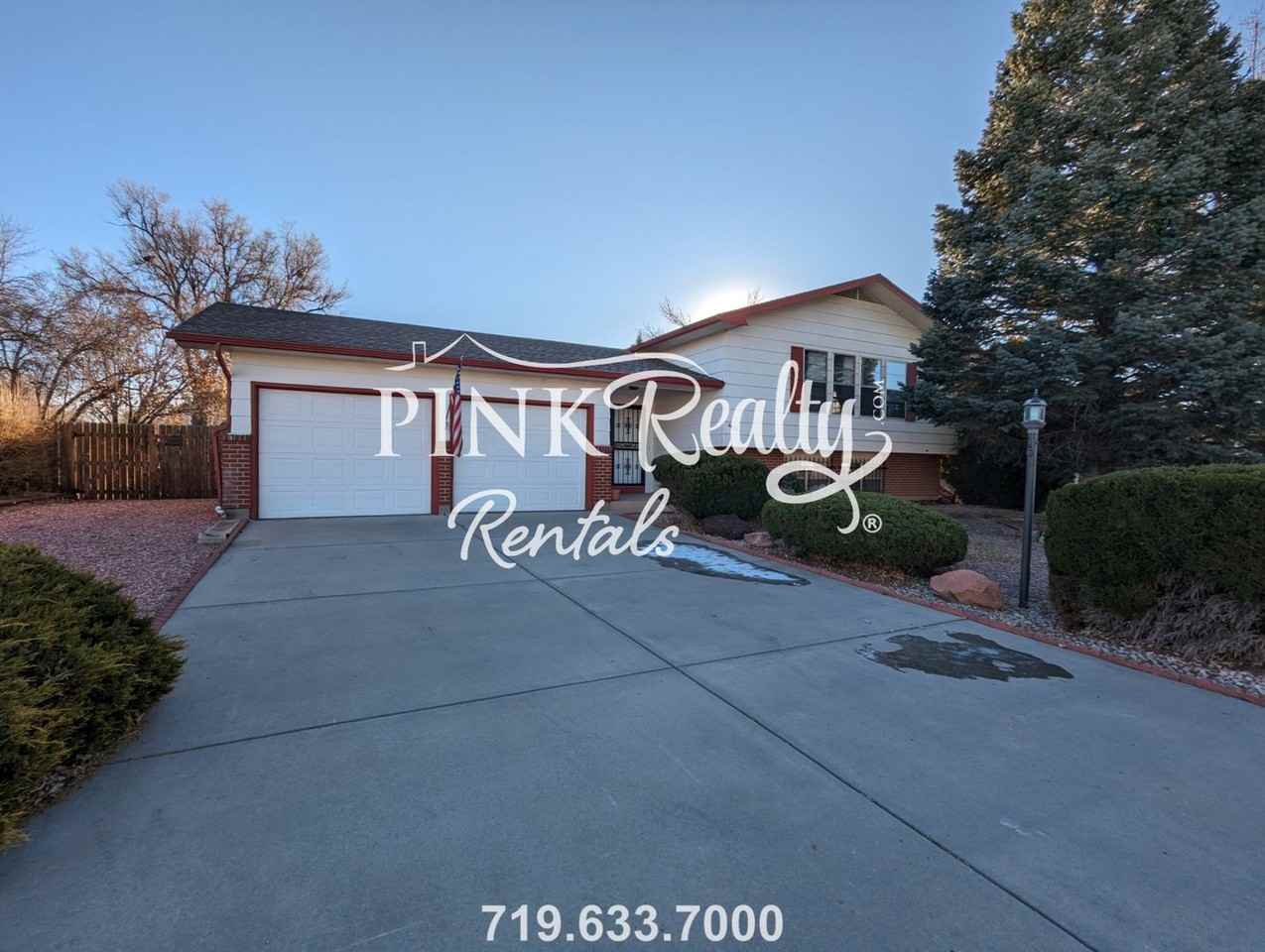 4025 Cantrell Dr - Photo 4 of 33