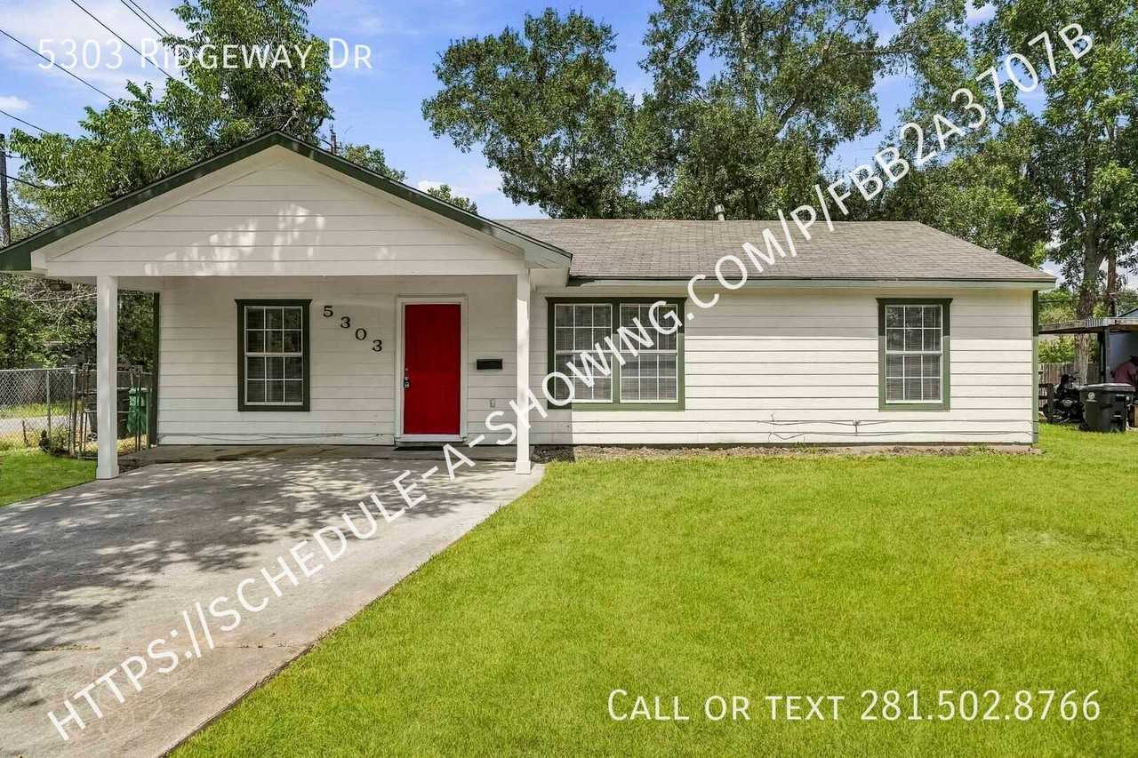 5303 Ridgeway Dr