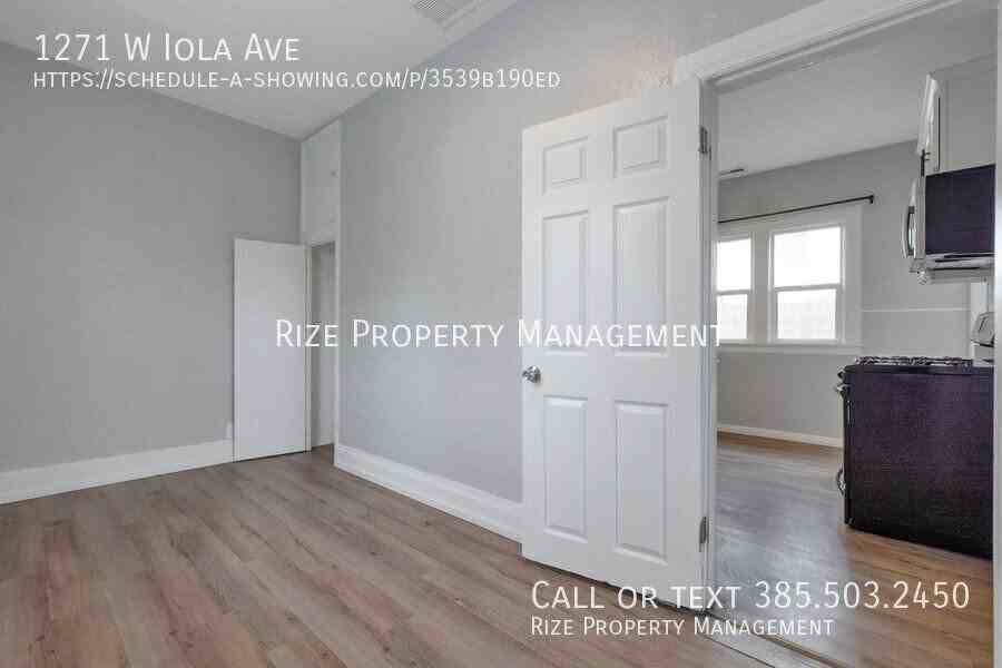 1271 W Iola Ave - Photo 3 of 16