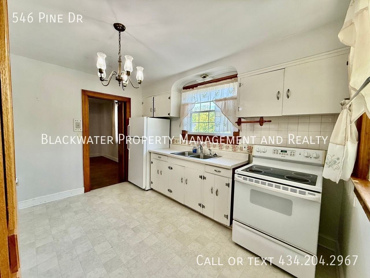 546 Pine Dr - Photo 2 of 11