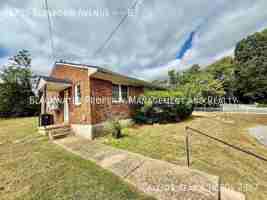featured image of 5735 Edinboro Ave #B