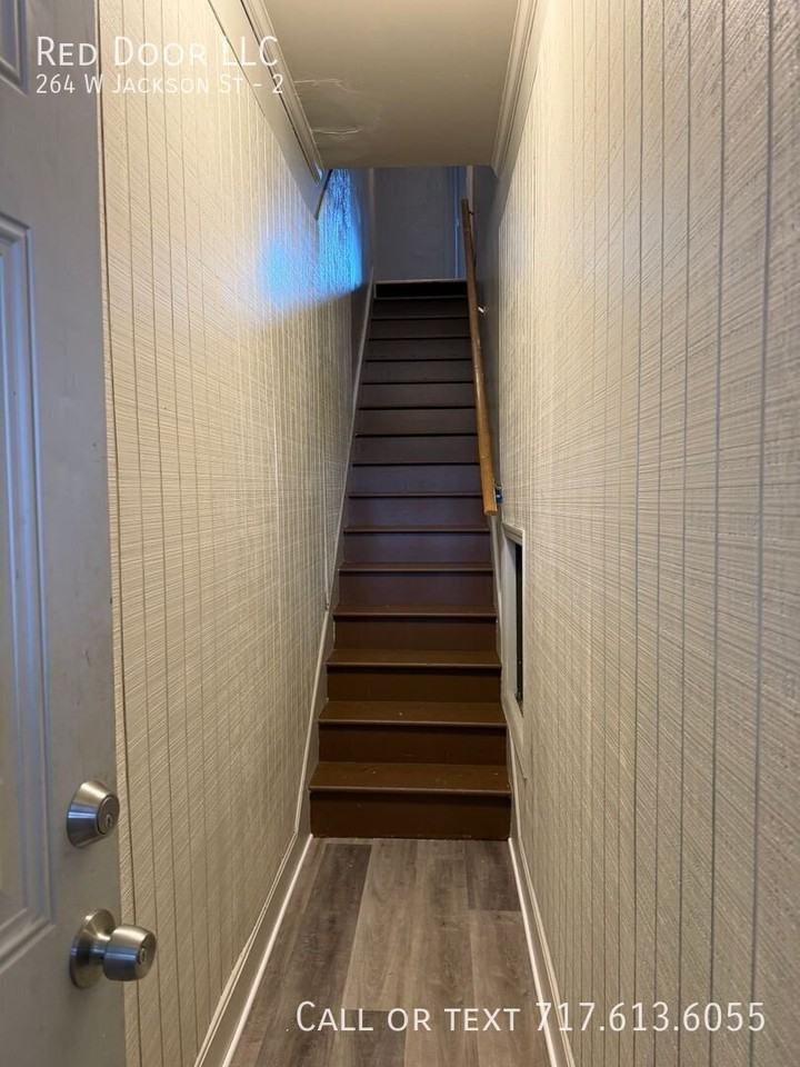 264 W Jackson St #2 - Photo 2 of 13