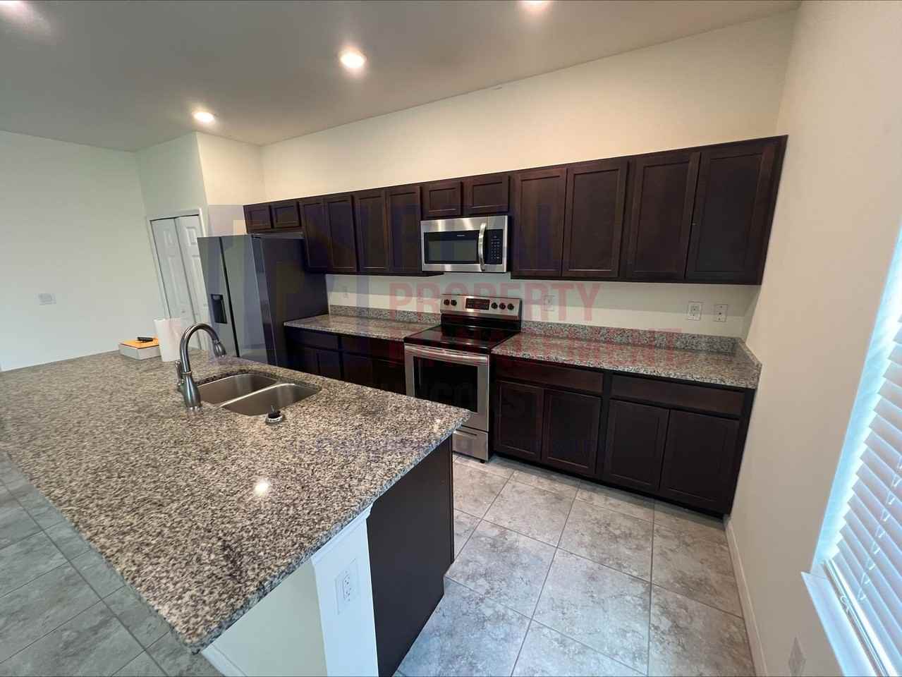 351 Sweetwater Dr - Photo 6 of 23