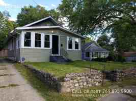 featured image of 129 Vale St