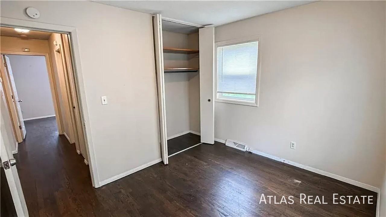 6644/6646, 6650/6654 Maywood Avenue - Photo 5 of 16