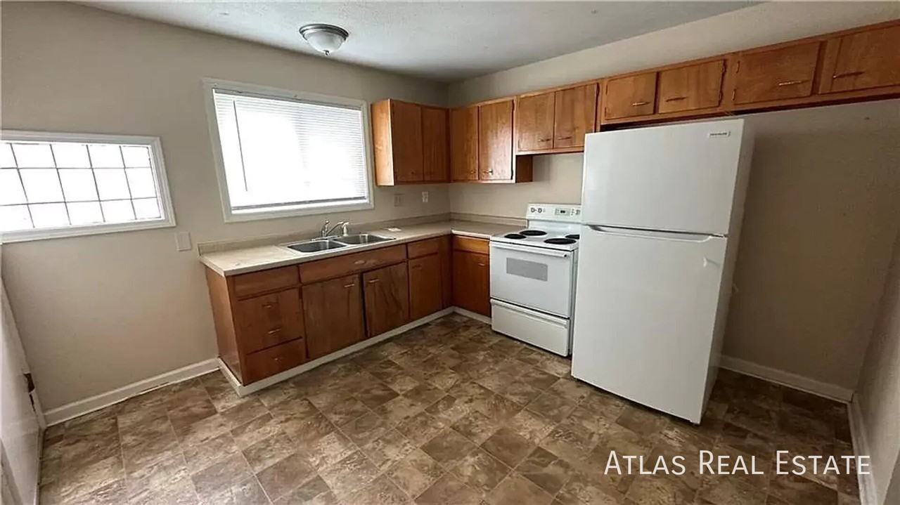 6644/6646, 6650/6654 Maywood Avenue - Photo 6 of 16