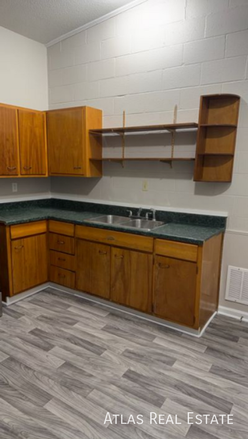 6654 Maywood Ave #B - Photo 2 of 12