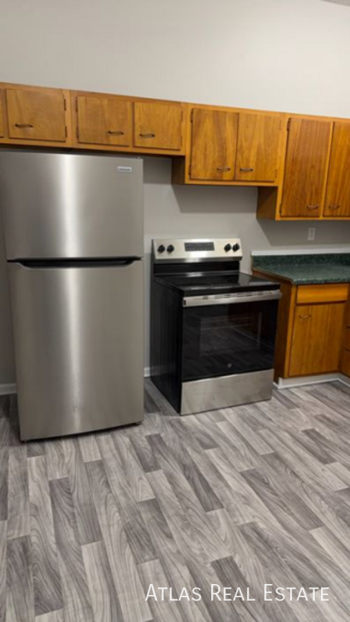 6654 Maywood Ave #B - Photo 3 of 12