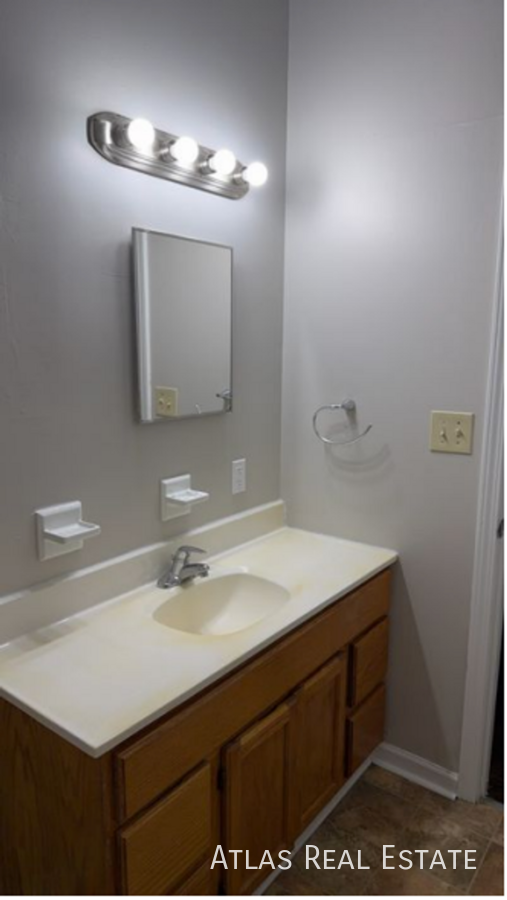 6654 Maywood Ave #B - Photo 7 of 12