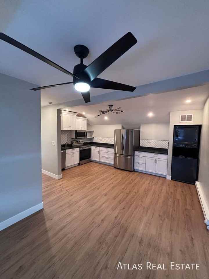 4415 S Broadway #1