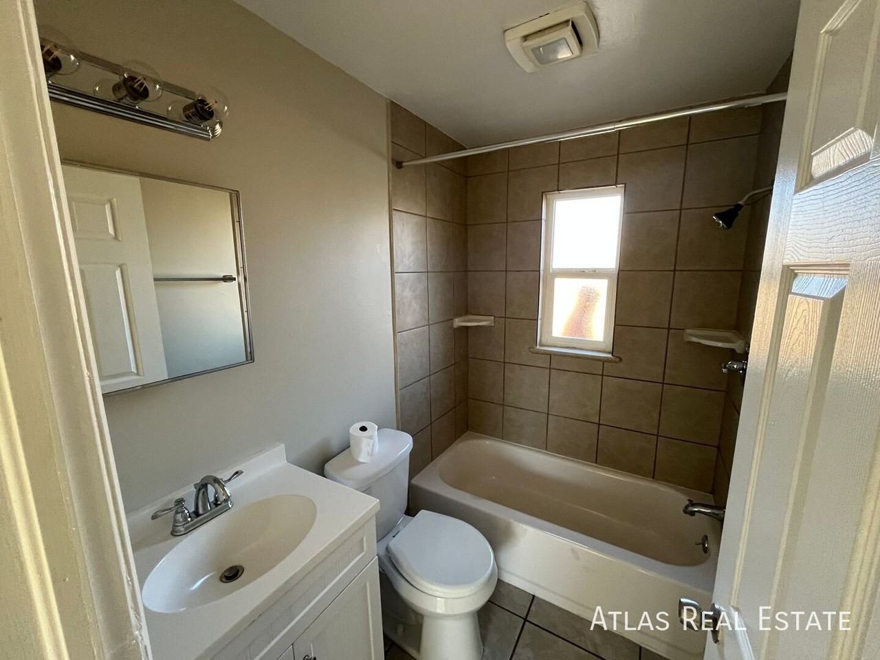 1540 Uinta St - Photo 7 of 17