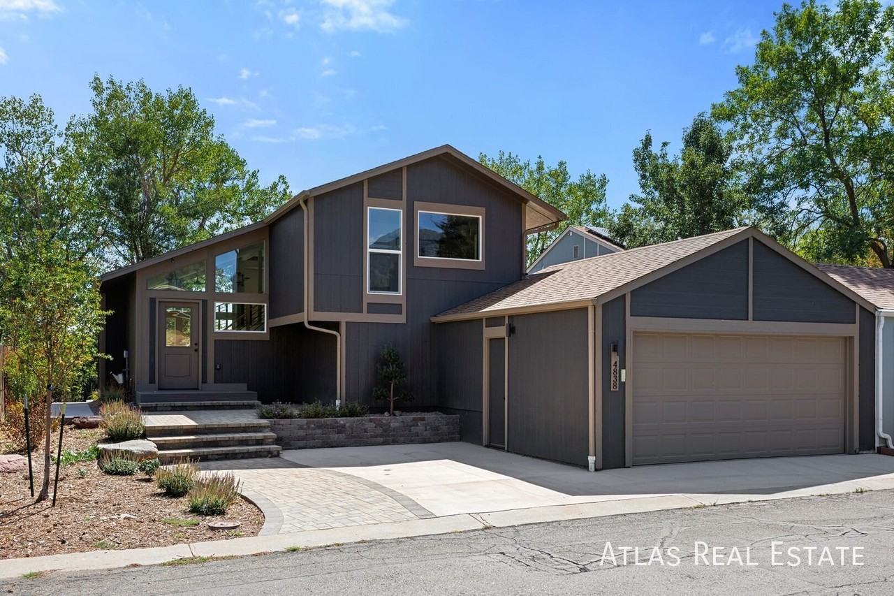 4838 W Moorhead Cir - Photo 2 of 39