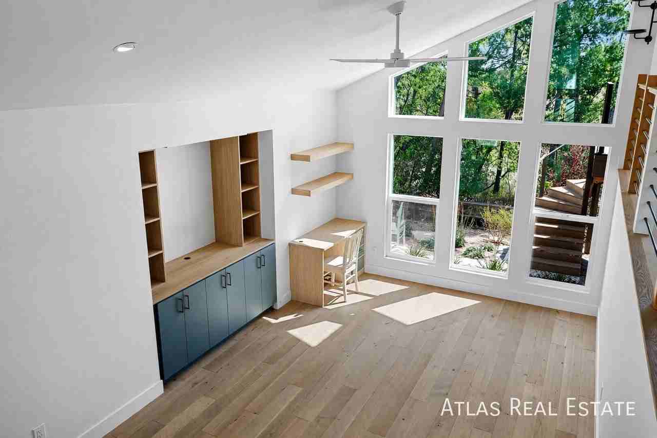 4838 W Moorhead Cir - Photo 7 of 39