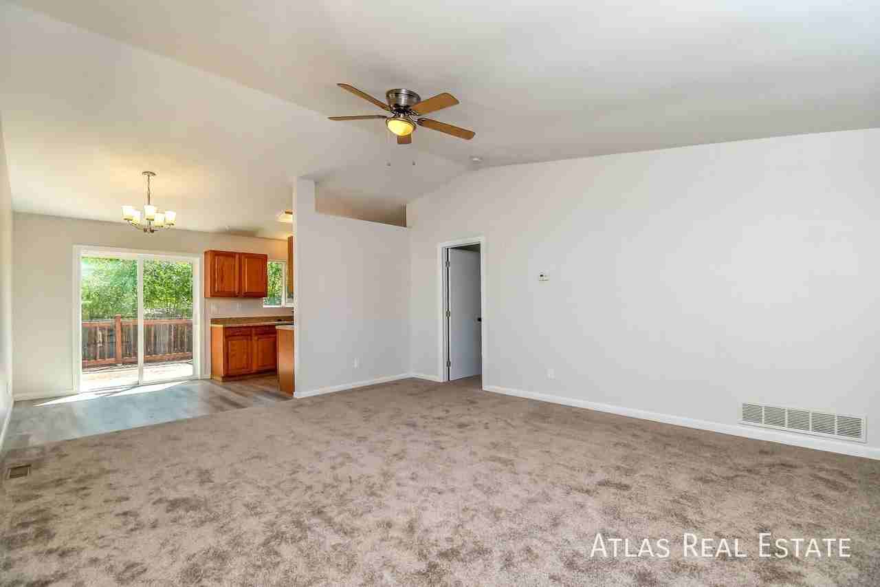 4330 Dooley Way - Photo 3 of 21