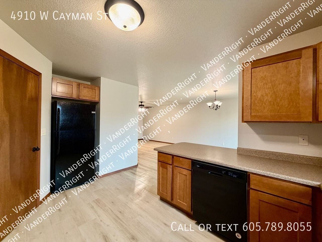 4910 W Cayman St - Photo 3 of 20
