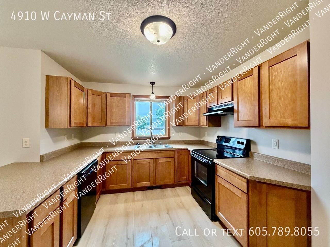 4910 W Cayman St - Photo 4 of 20