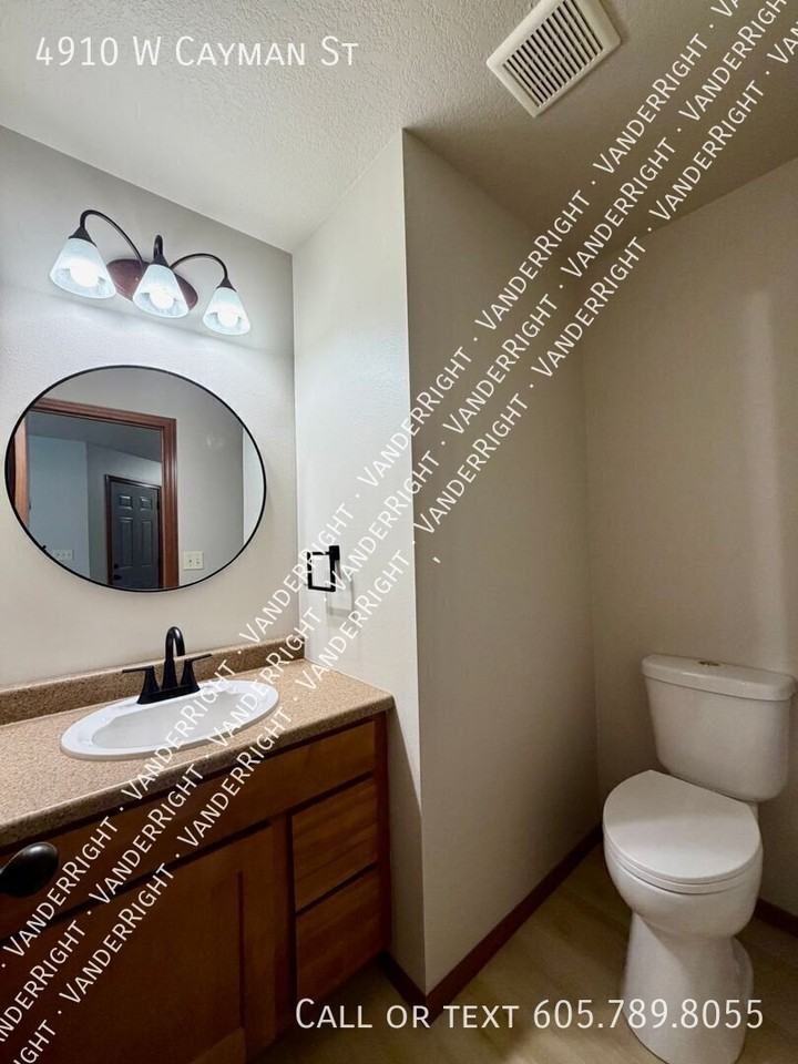 4910 W Cayman St - Photo 7 of 20