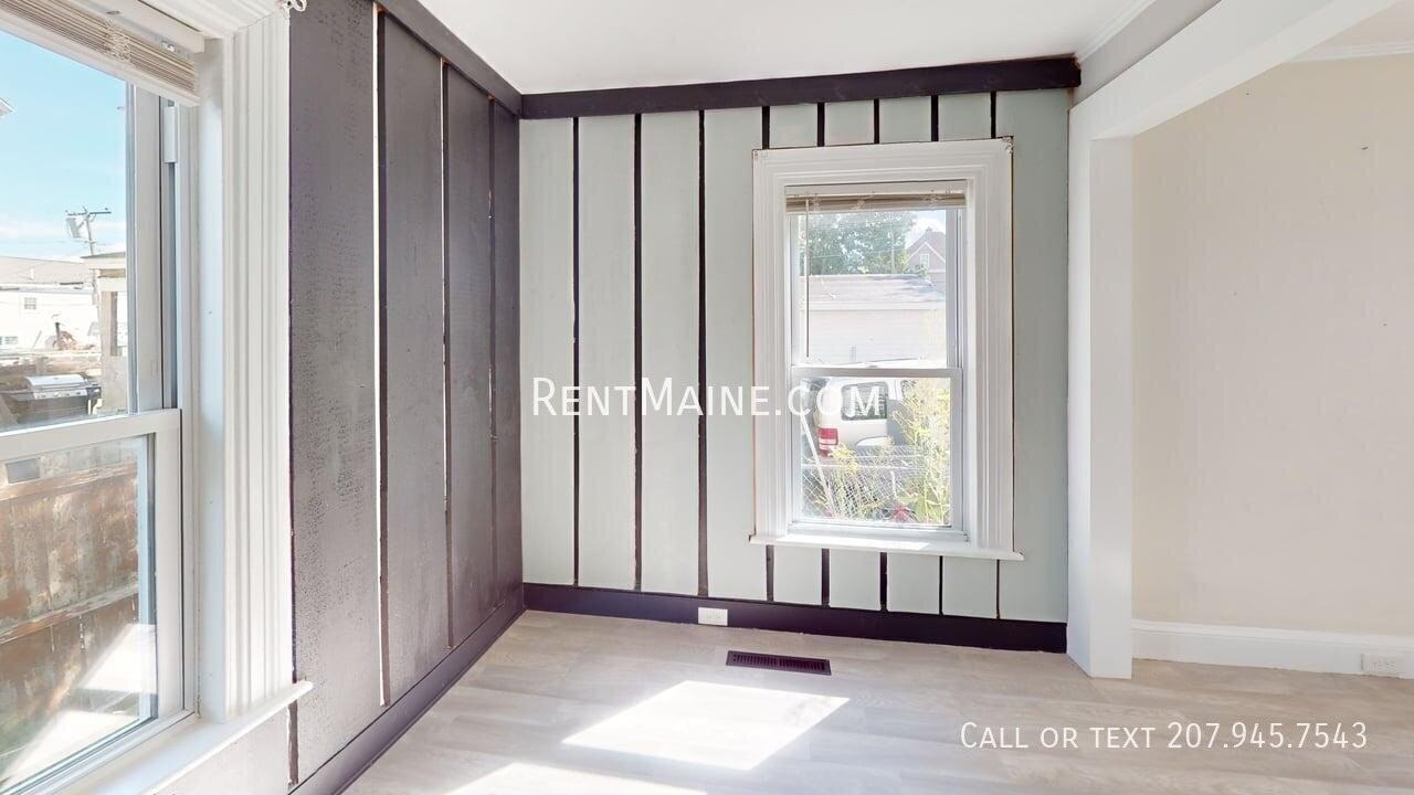 137 Grove St - Photo 7 of 14