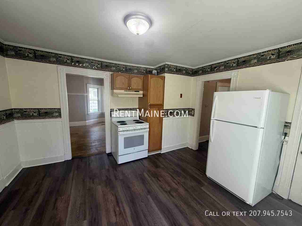 37 Tyler Ave - Photo 2 of 18