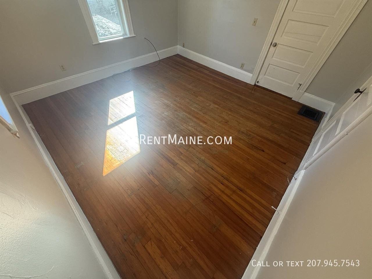 37 Tyler Ave - Photo 5 of 18