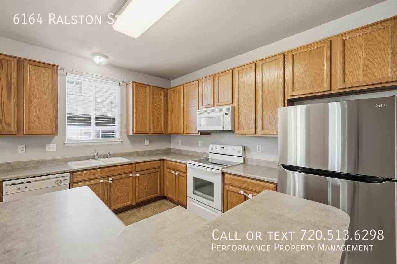 6164 Ralston St - Photo 3 of 22