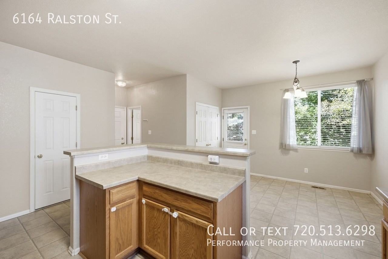 6164 Ralston St - Photo 6 of 22