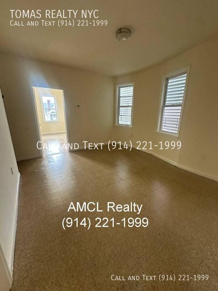 32 Linden St, Apt #1, Yonkers, NY 10701 #1 - Photo 3 of 12