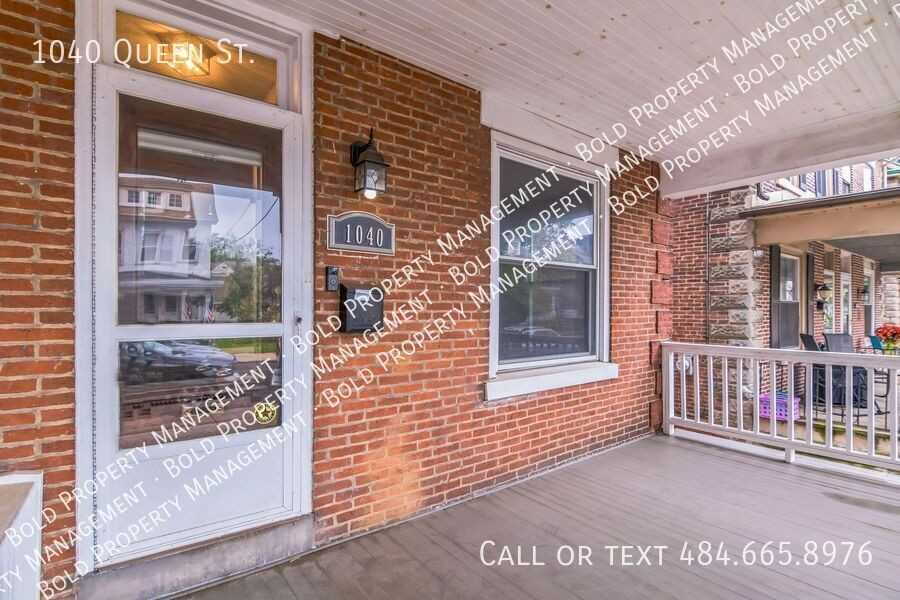 1040 Queen St - Photo 5 of 31