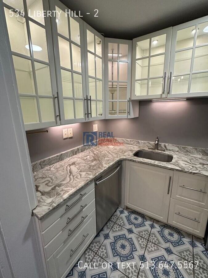 534 Liberty Hl #2 - Photo 5 of 13