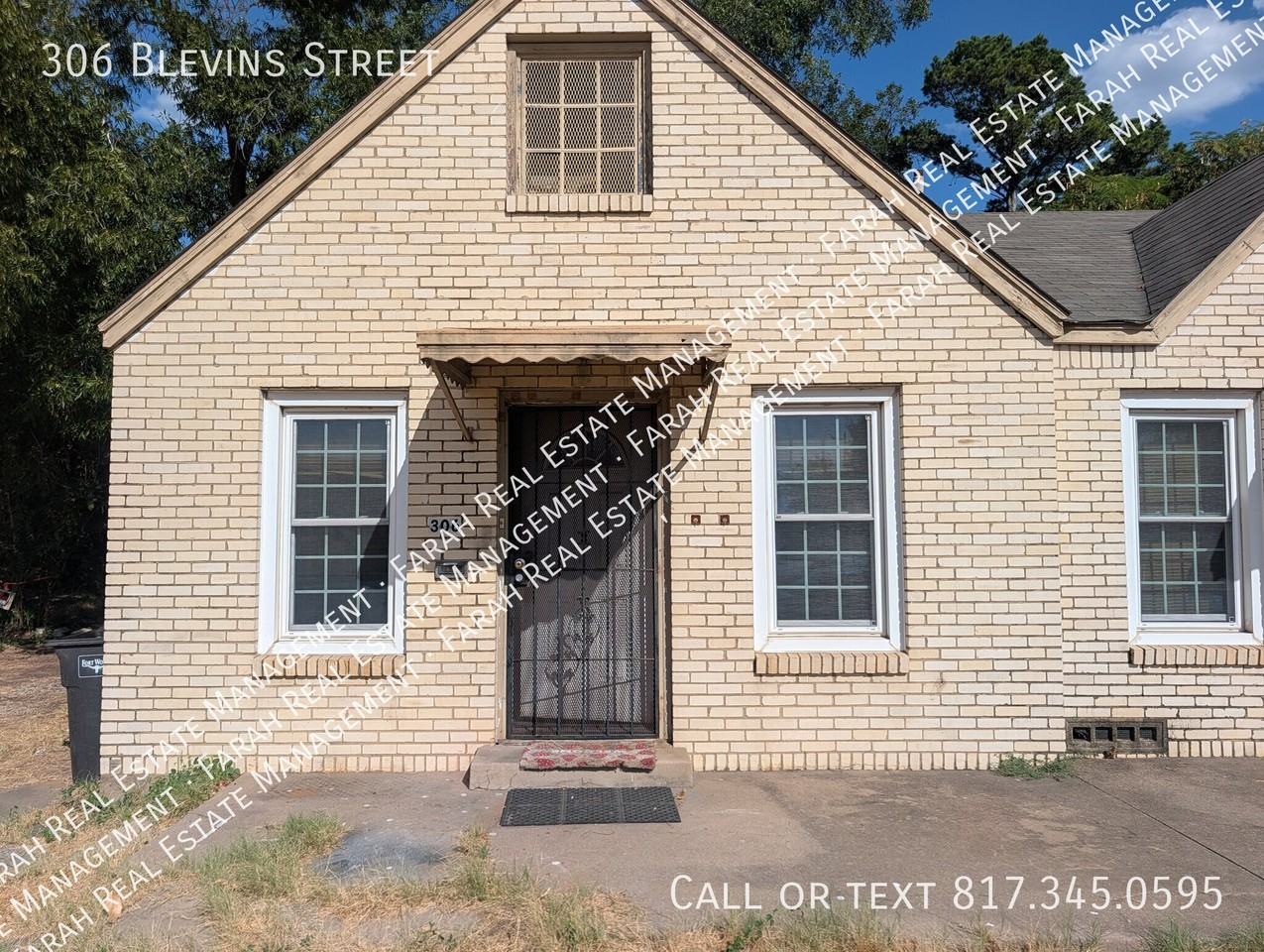 306 Blevins St - Photo 2 of 21