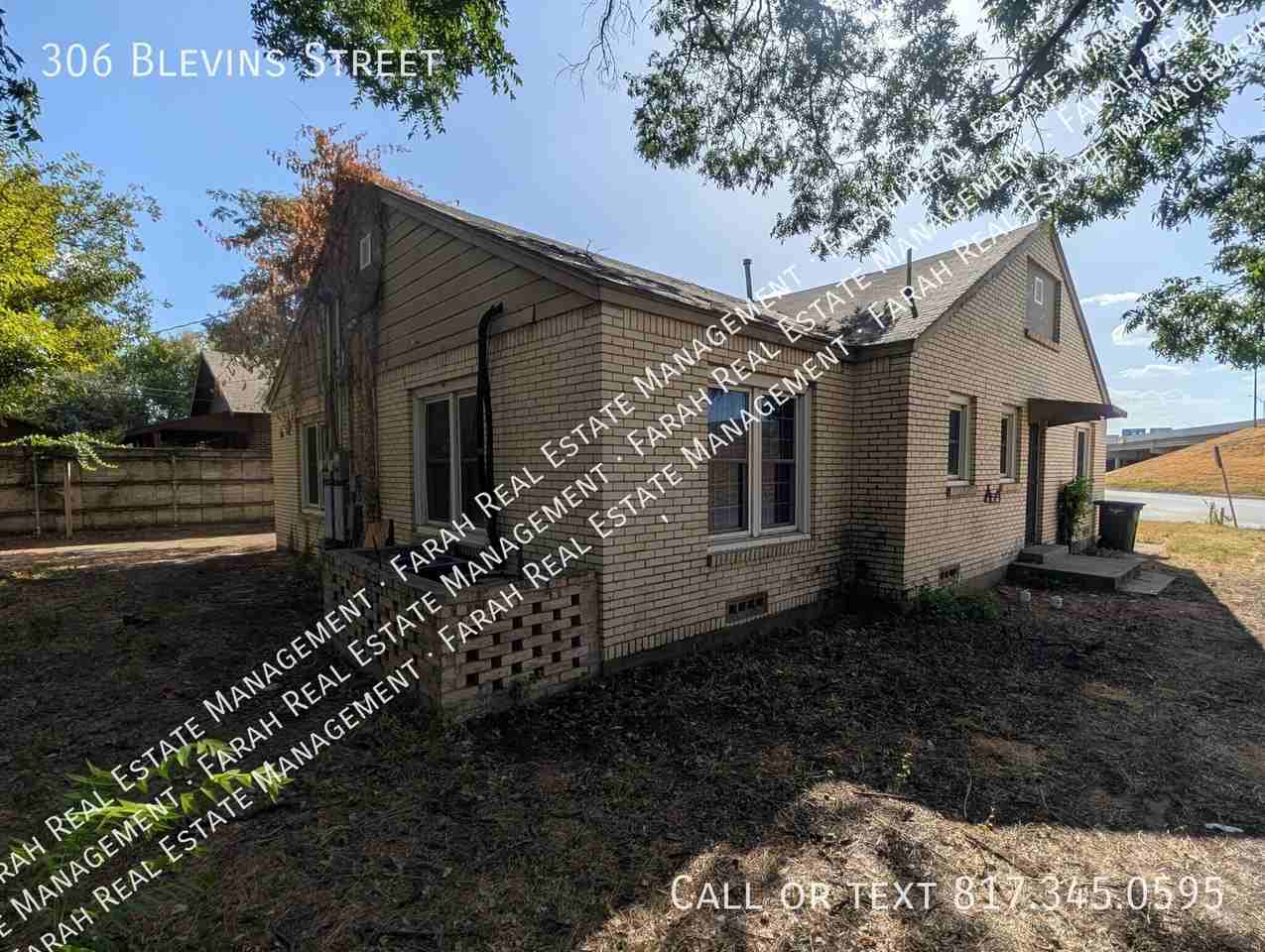 306 Blevins St - Photo 4 of 21