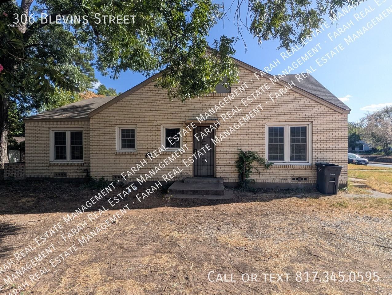 306 Blevins St - Photo 5 of 21