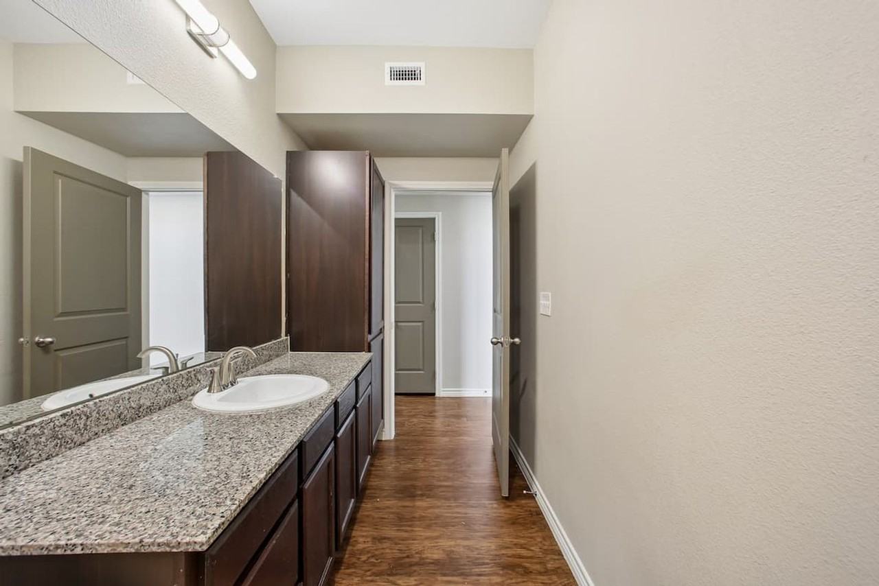 Midlothian Meadows - Photo 2 of 42