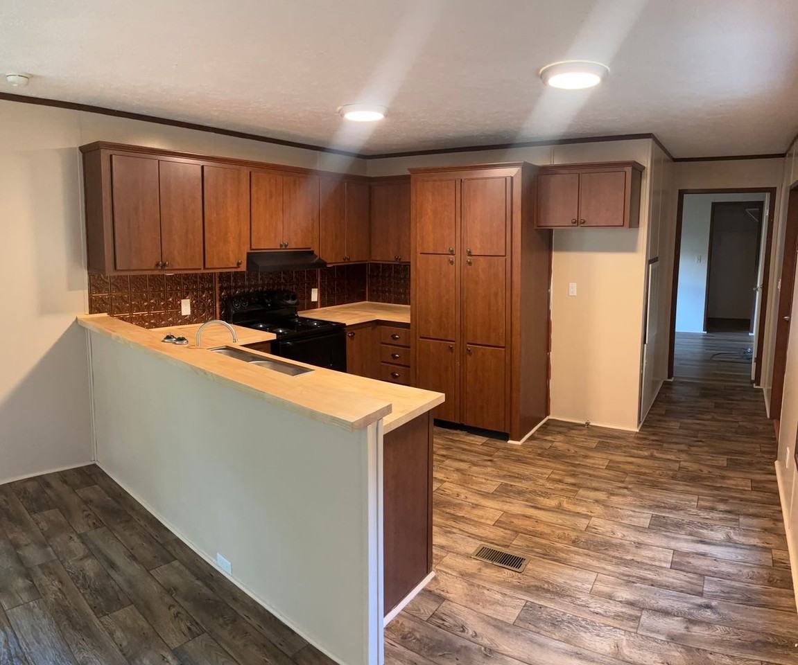 161 Wagon Wheel Cir - Photo 3 of 9