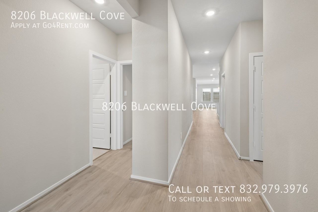 8206 Blackwell Cove Dr - Photo 4 of 18