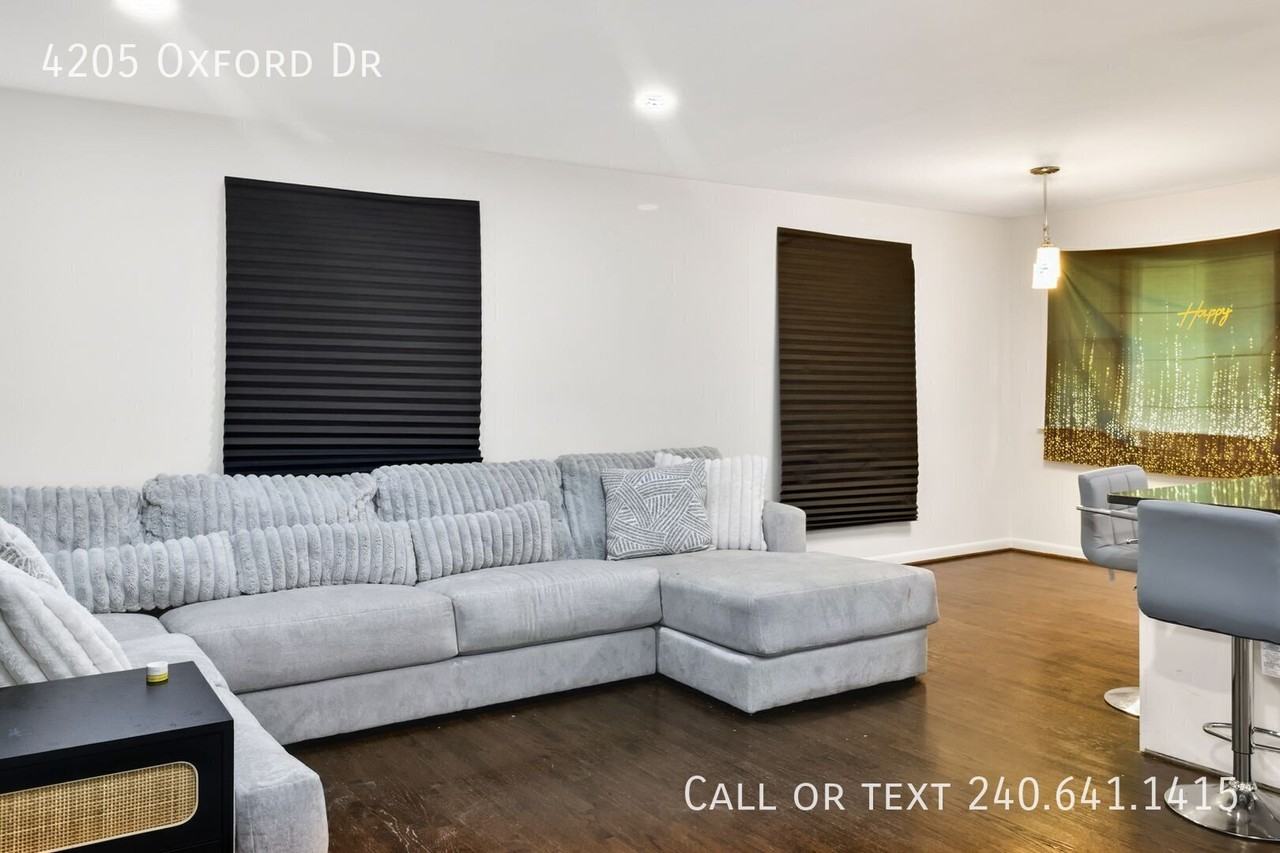 4205 Oxford Dr - Photo 2 of 13