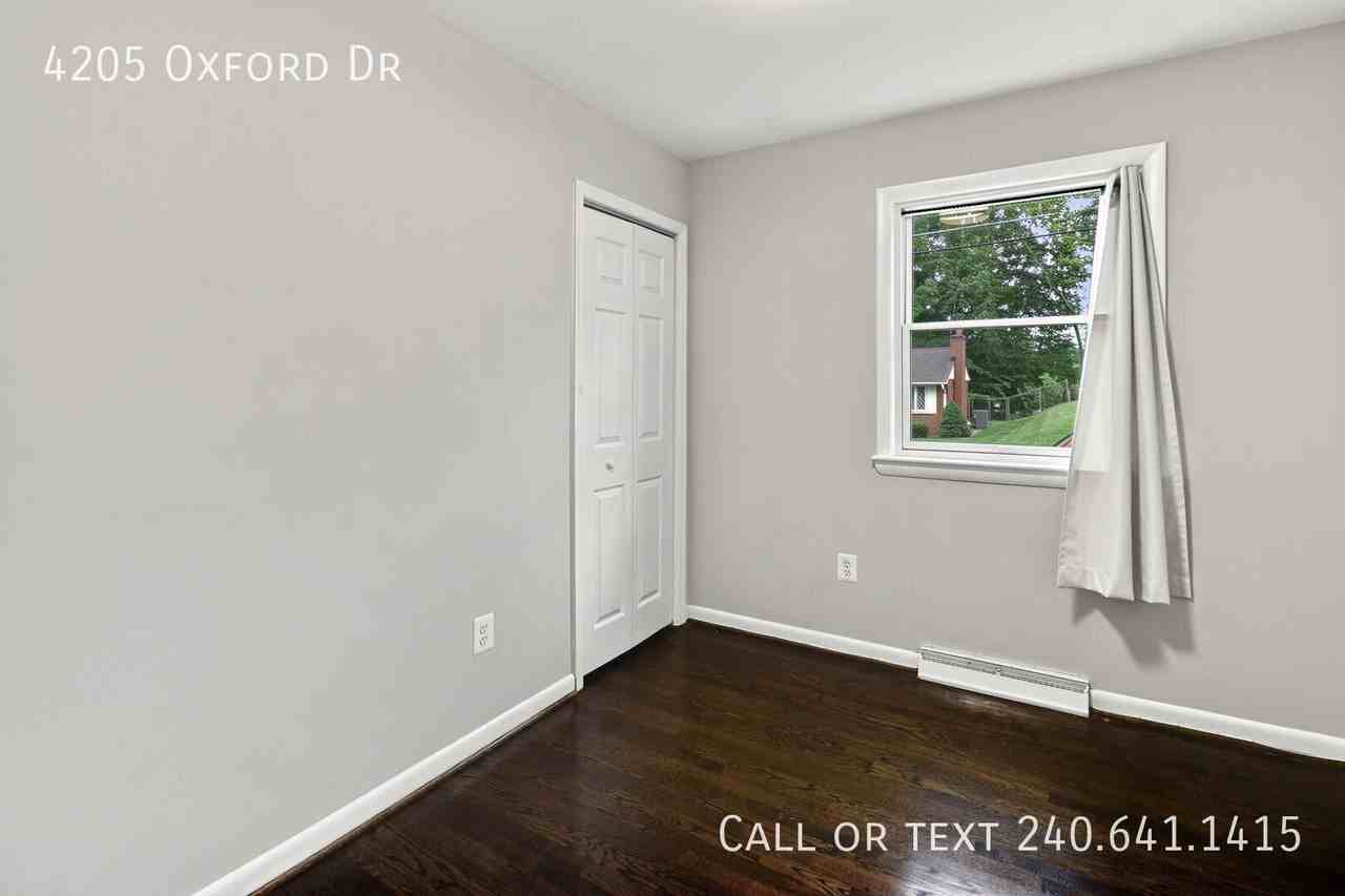 4205 Oxford Dr - Photo 7 of 13