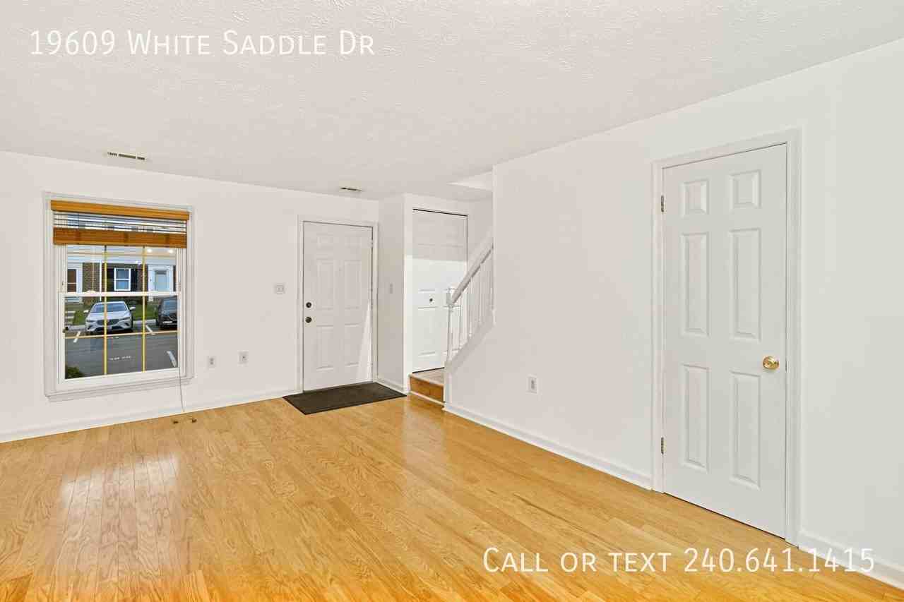 19609 White Saddle Dr - Photo 2 of 18