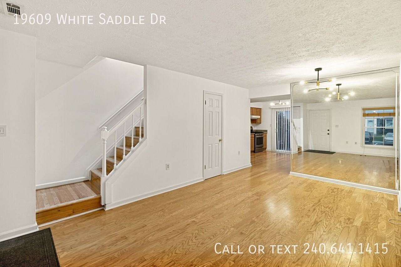 19609 White Saddle Dr - Photo 3 of 18