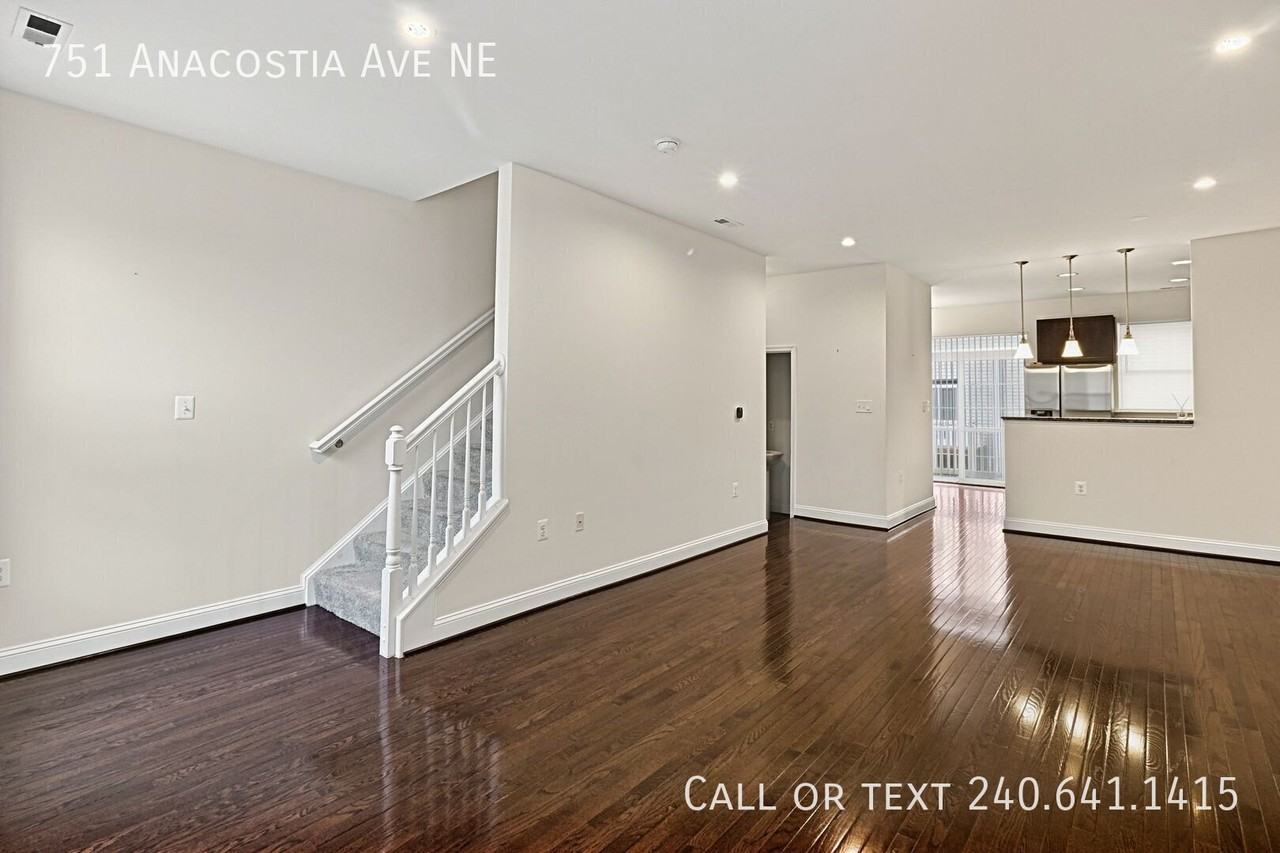 751 Anacostia Ave Ne - Photo 4 of 30