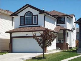 featured image of 107 Taralea Cres Ne
