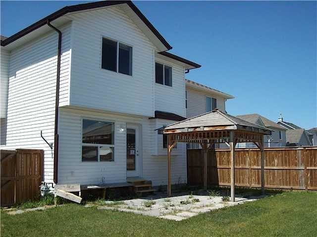 107 Taralea Cres Ne - Photo 2 of 22