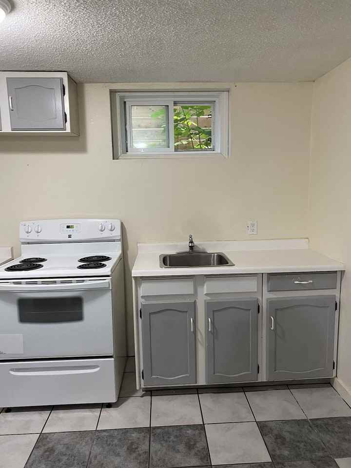 2039 41 Ave Sw - Photo 5 of 12