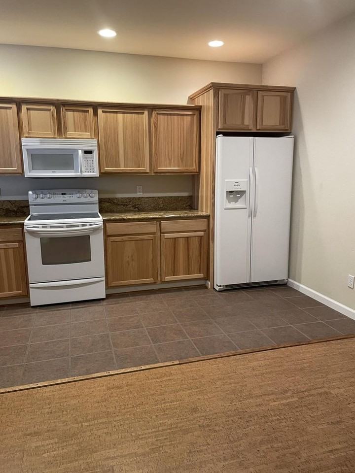 2855 Main Ave #B202 - Photo 2 of 10