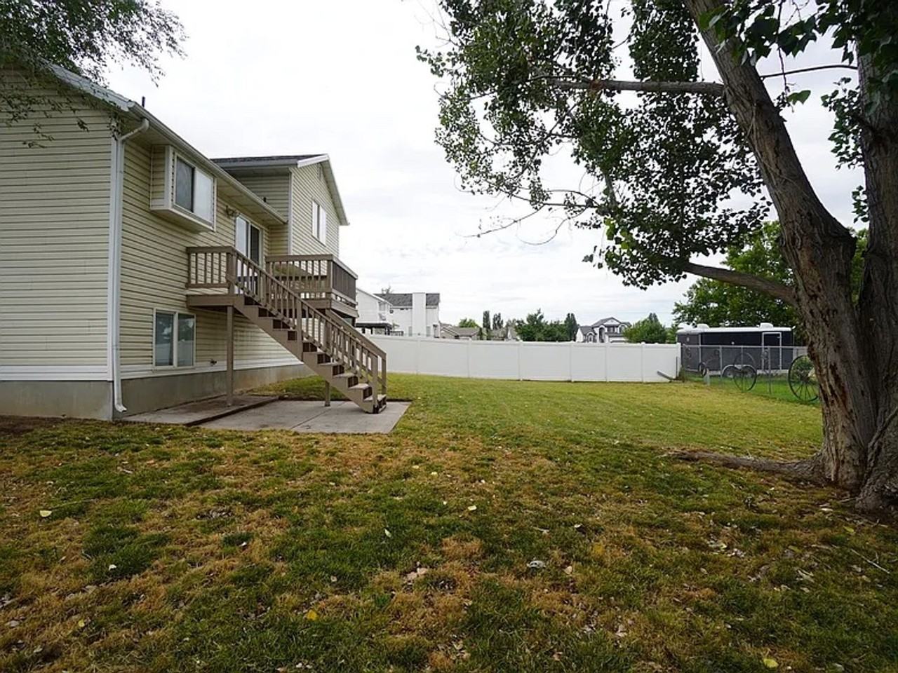 3947 S 2600 W - Photo 2 of 26