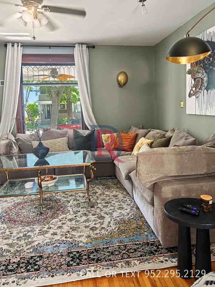 2720 Fremont Ave S - Photo 5 of 17