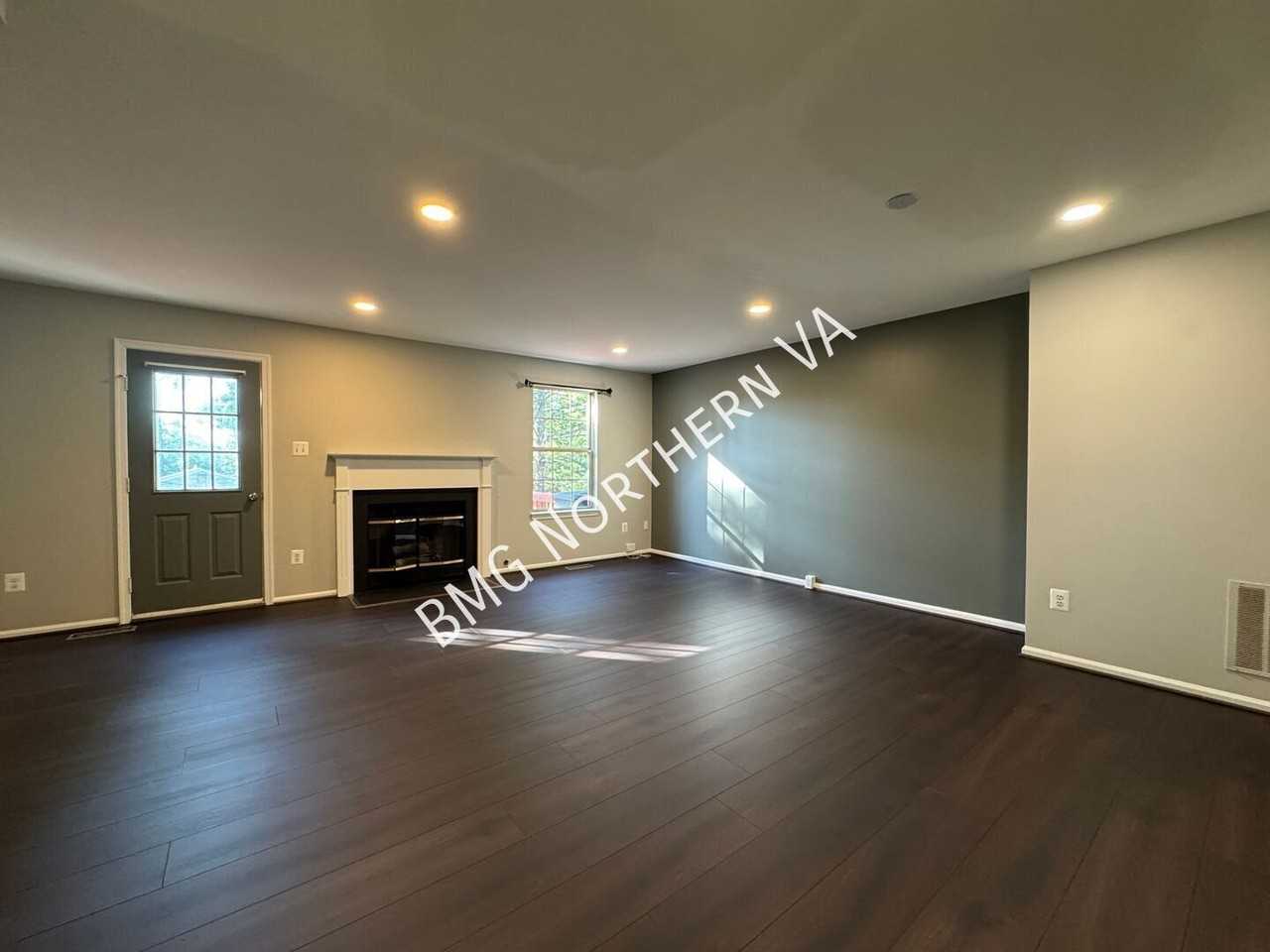 8651 Centerton Ln - Photo 2 of 50
