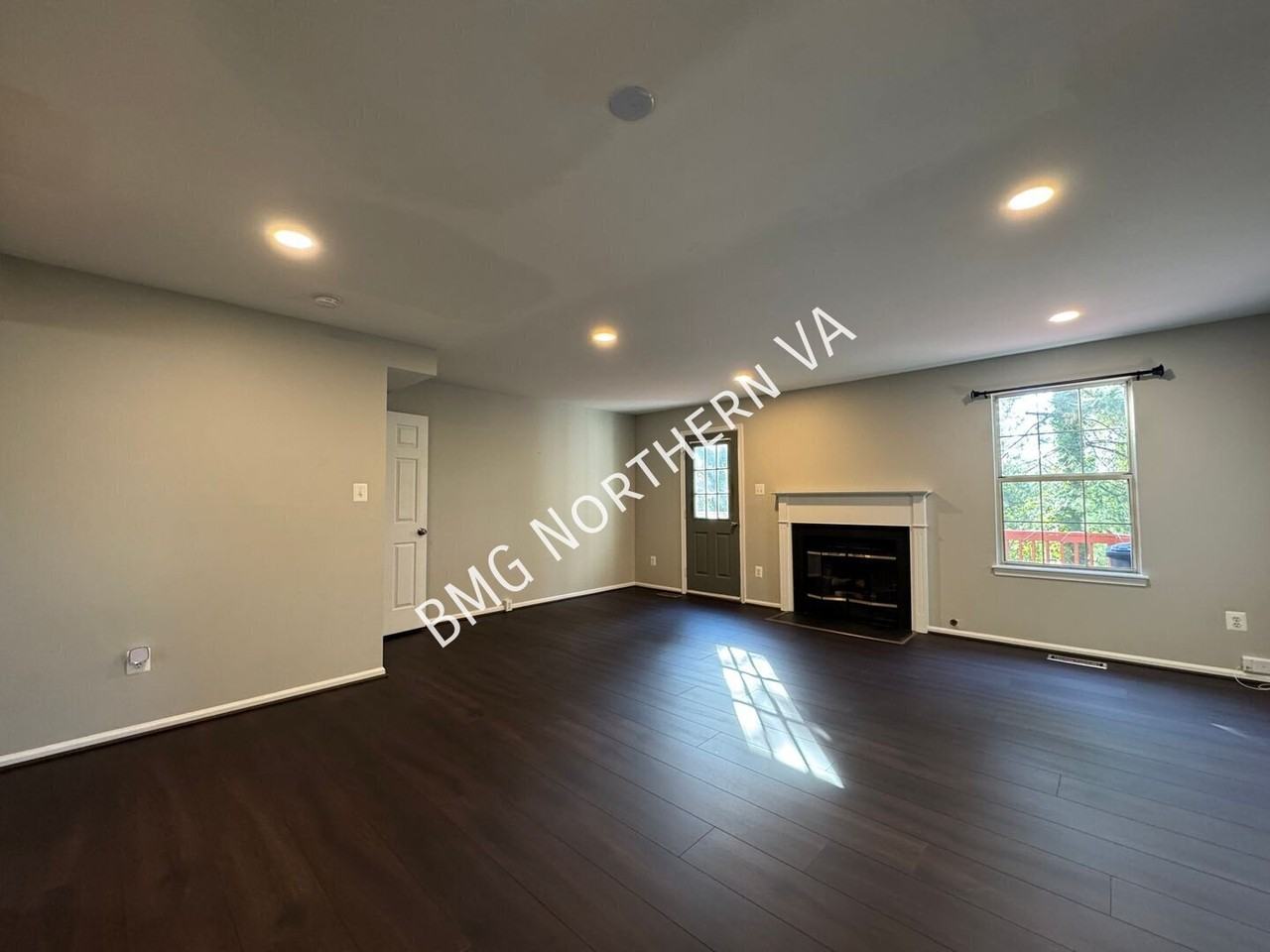 8651 Centerton Ln - Photo 3 of 50