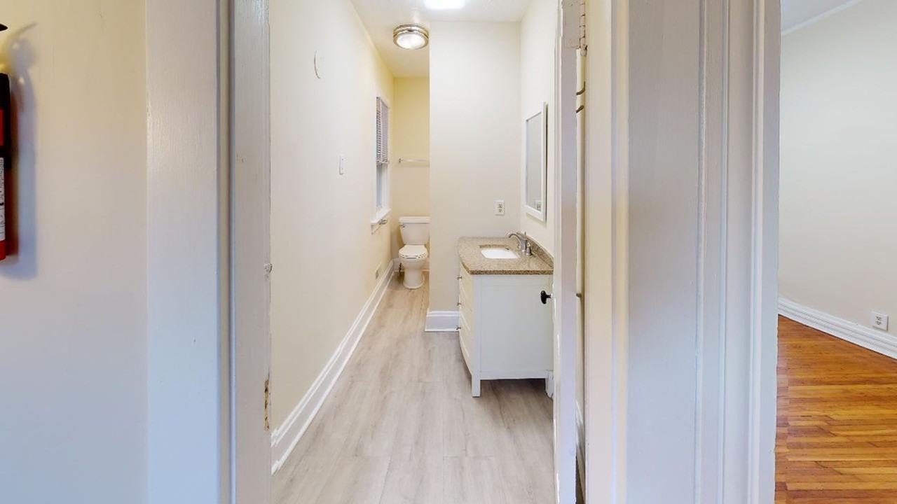 2528 Deming Ave - Photo 4 of 17