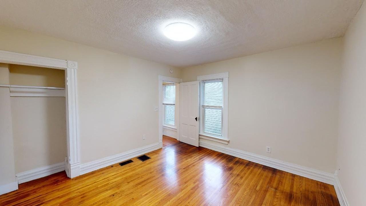 2528 Deming Ave - Photo 6 of 17